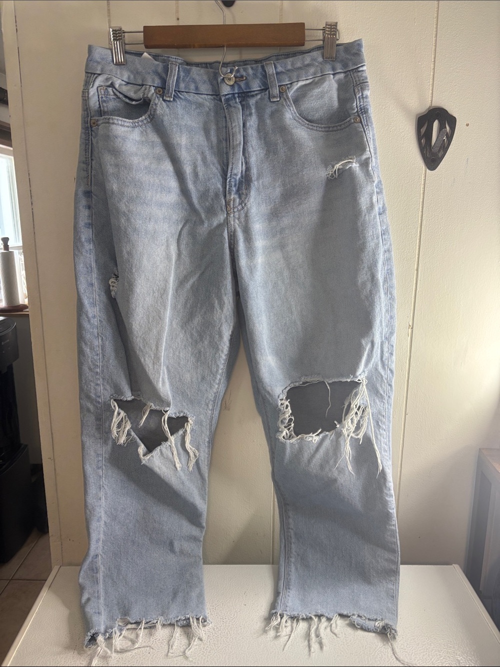 515 - Light Blue Distressed Womans Denim Jeans